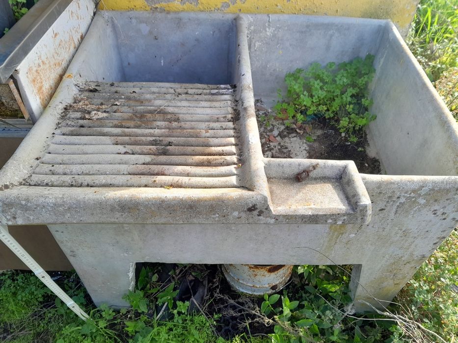 Tanque de lavar roupa em cimento