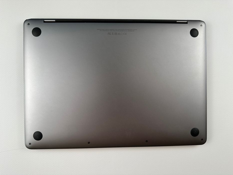 Apple MacBook Pro 13 i7 SSD 512gb 2016 для учёбы