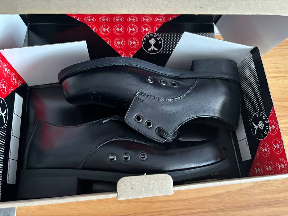 Продам чорні туфлі