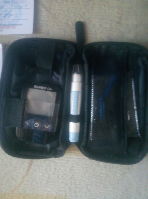 Глюкометр аналізатор крові: GluNEO IGM-1003A