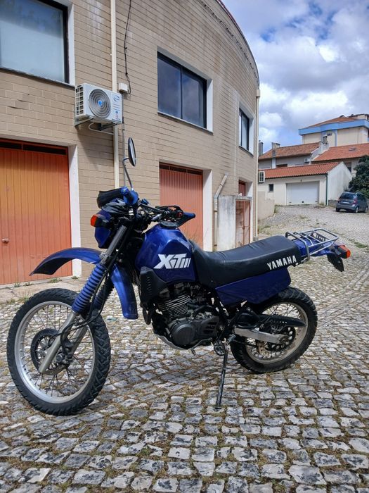 Yamaha XT350 Azul