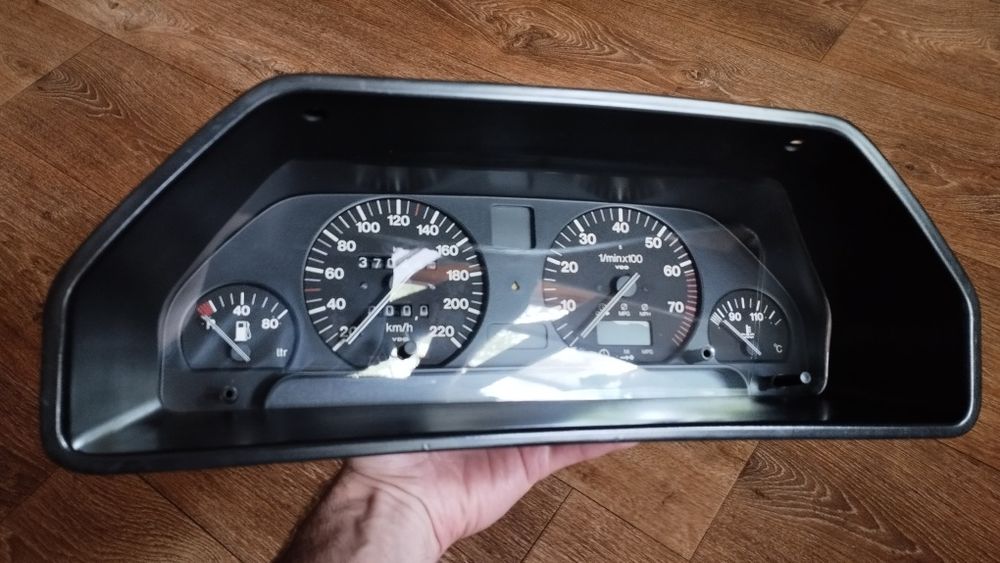Приборная панель ауди 100с3
