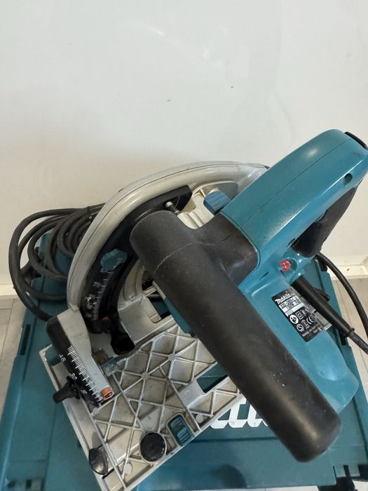 Piła Makita SP6000