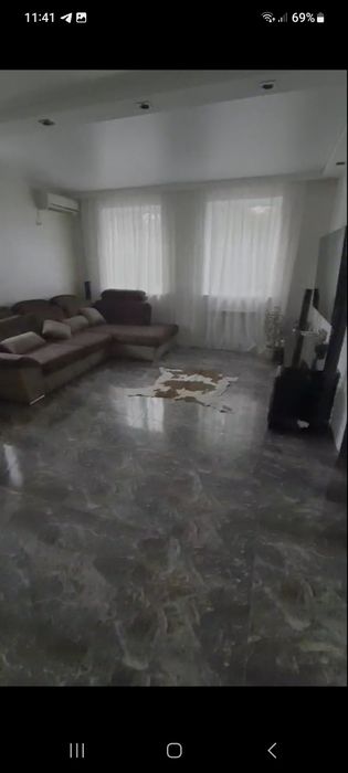 Продам дім в Ізюмі,з ремонтом,,90 кв.