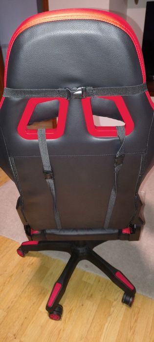 Cadeira gaming super conservada e pouco usada