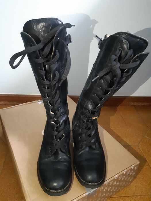 Bota preta toda pele Tamanho 36/37