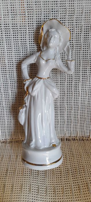 Фарфоровые статуэтки