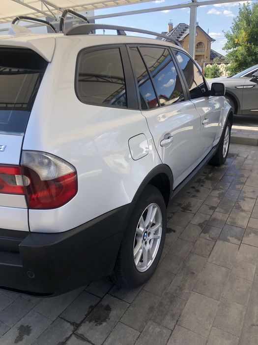 Продам BMW X3 e83