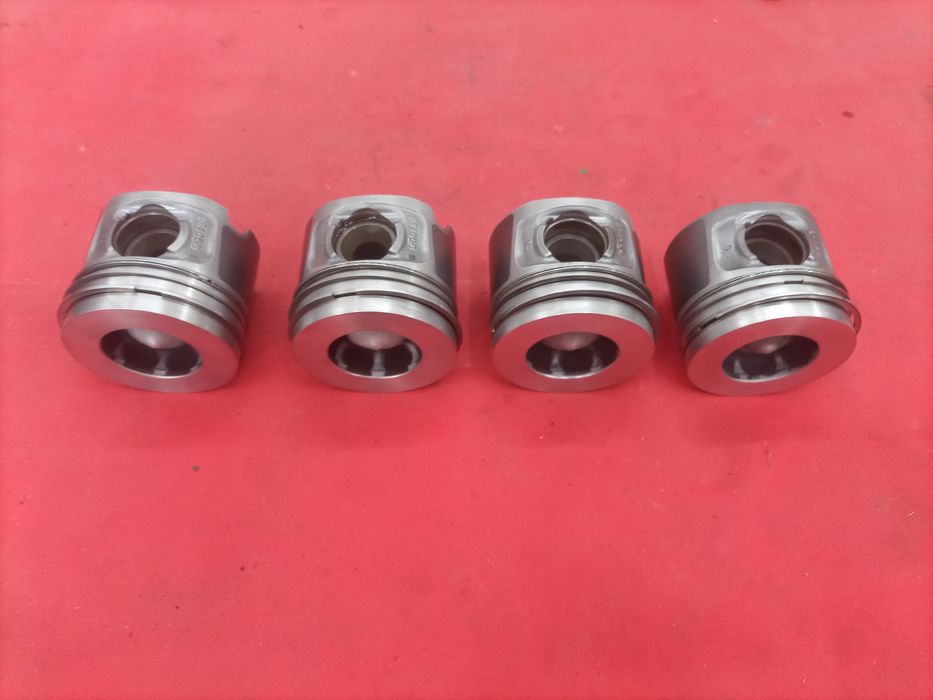 Tłok BMW n47 n47d20 e90 e87 E60 x3 f10 f20 f30 jak nowe