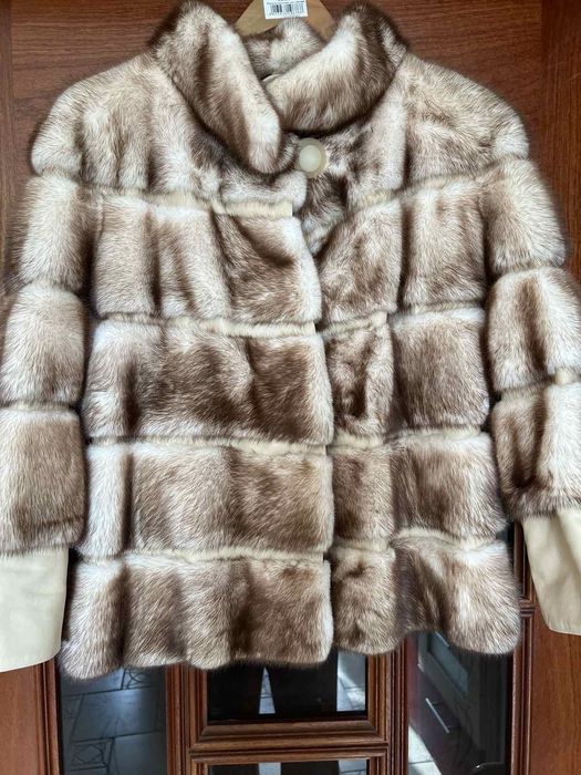 Норкова шуба бежева