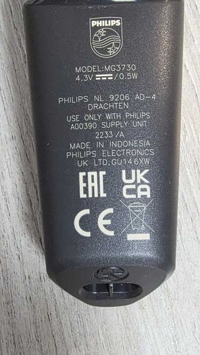 Maszynka do strzyżenia Trymer Philips MG3730/15  8w1  trymer do nosa
