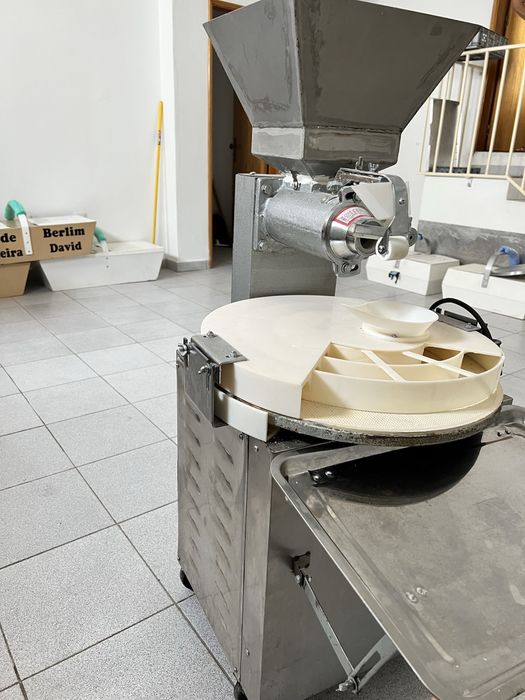 Máquina automática divisora de corte de massa redonda pizza/pao/bola de Berlim massa formato bola pequena