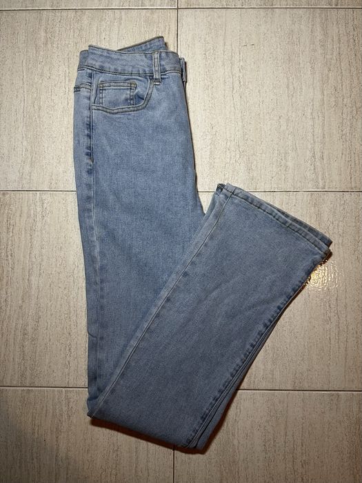 Calças cintura subida