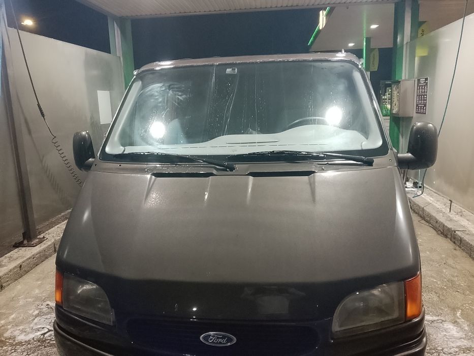 Vendo Ford Transit de 7 lugares