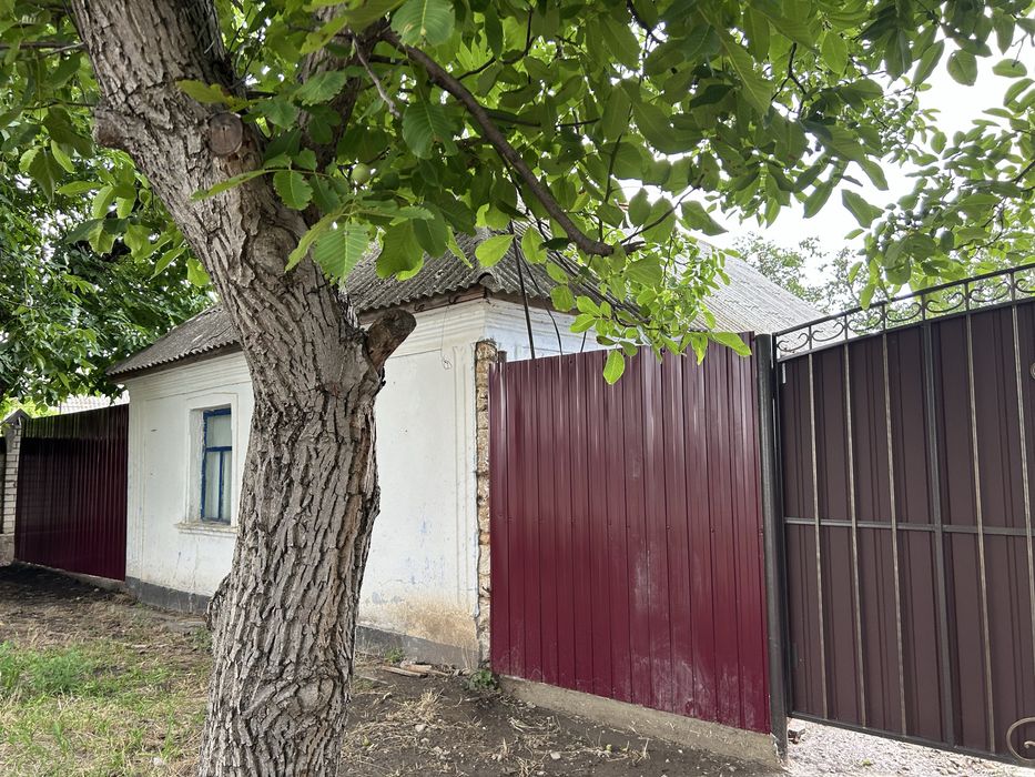 Продам будинок під ремонт