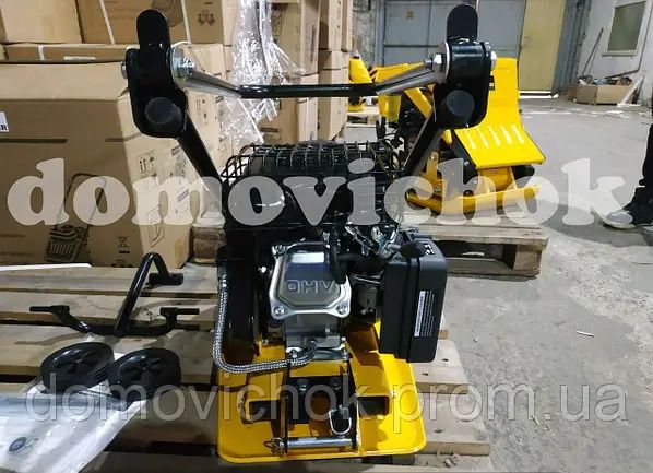 Бензинова віброплита HONKER С62H двигун HONDA GX160
