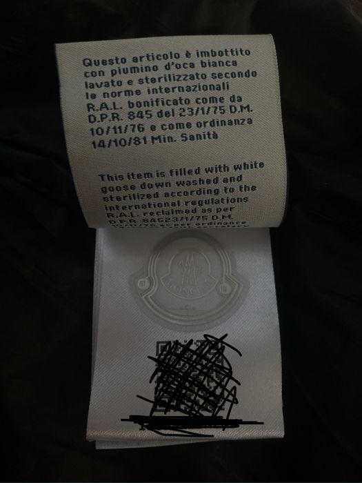 пуховик Moncler