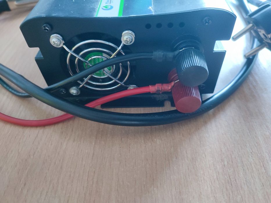 Перетворювач  12V-220V, 600 Вт