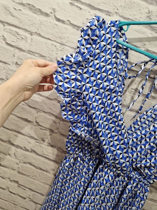 Sukienka nowa dekolt V