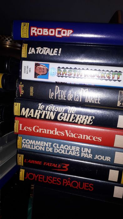 cassetes VHS antigas e desenhos animados