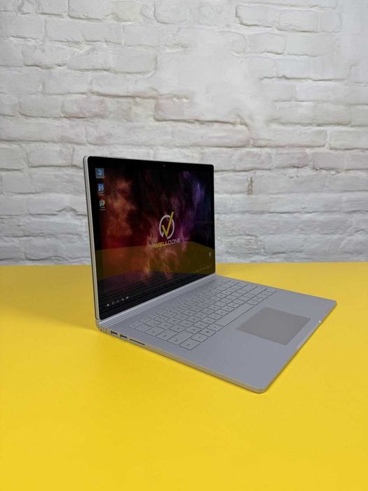 Ноутбук Microsoft Surface Book 2, 13.5 FullHD 3K IP/i5-7300U/8GB/256GB