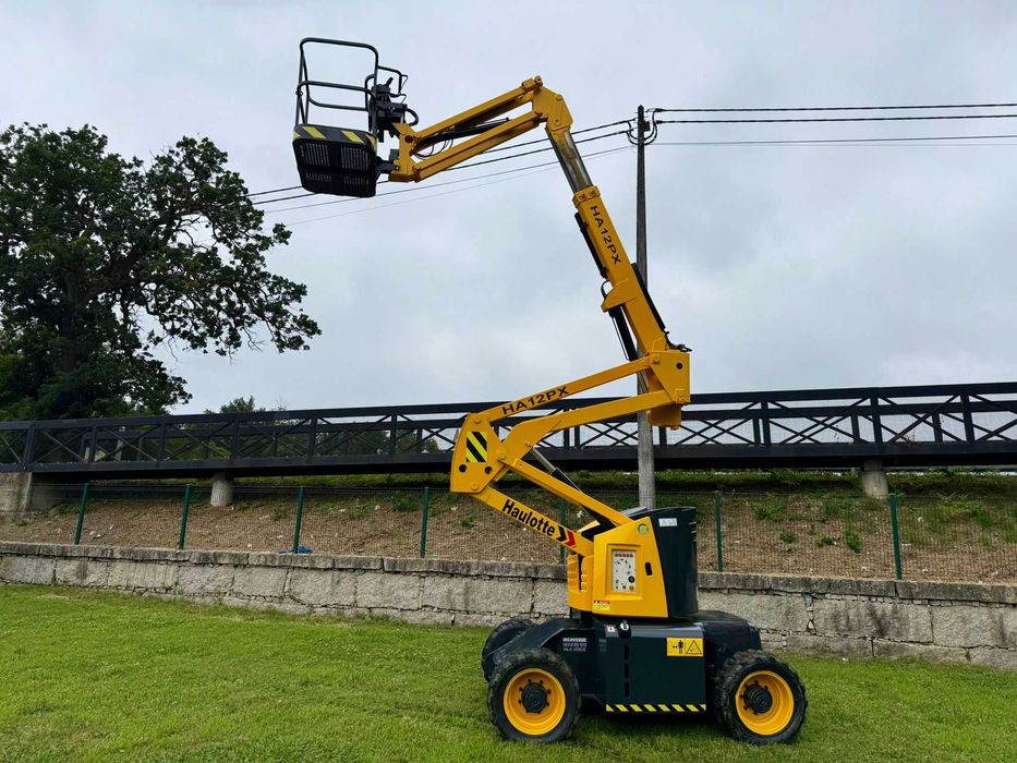 Plataforma elevatória Haulotte HA12PX