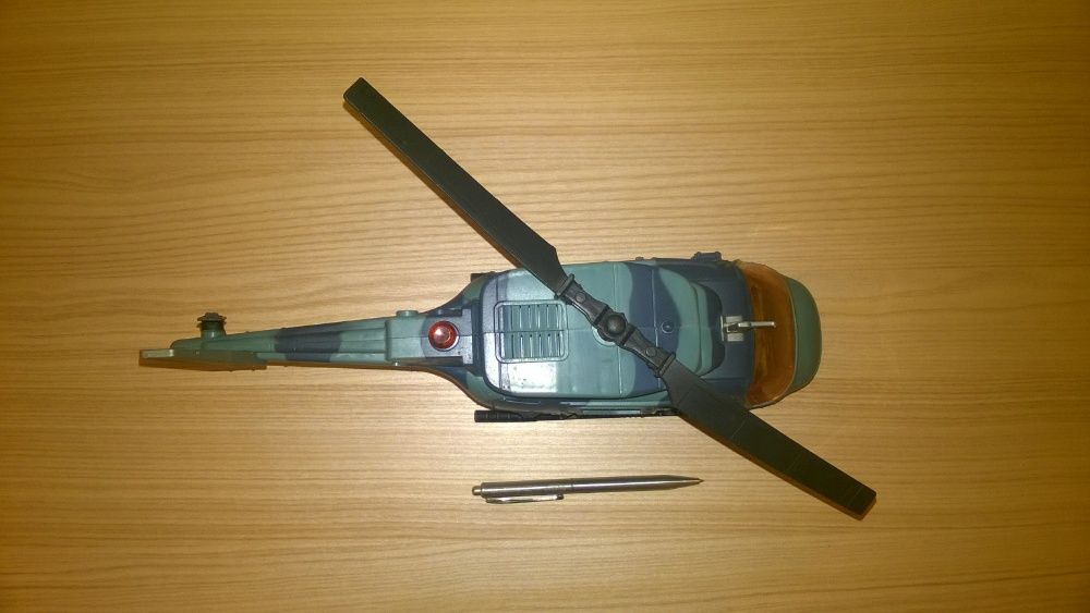 Вертолет 33х16см