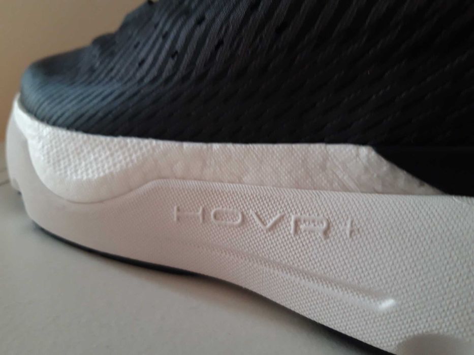 Sapatilhas Corrida running UNDER ARMOUR - Artigo NOVO.