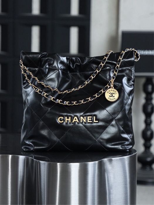 Torebka Chanel S22 black leather