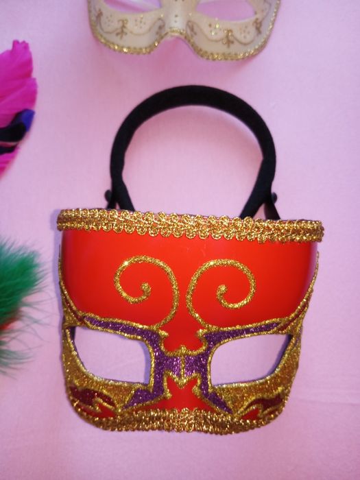 Carnaval: mascarase bandoletes, preços fotos