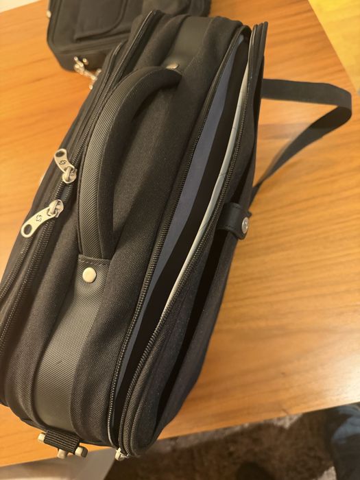 Mala Samsonite tiracolo para viagem curta