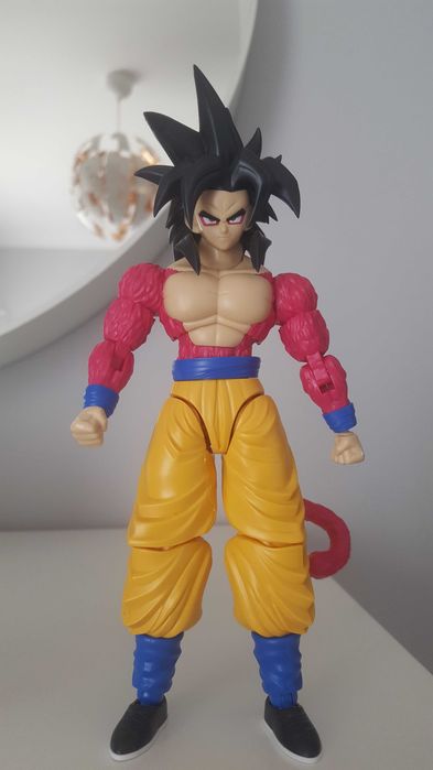 Son Goku Super Guerreiro 4 - Figure Rise