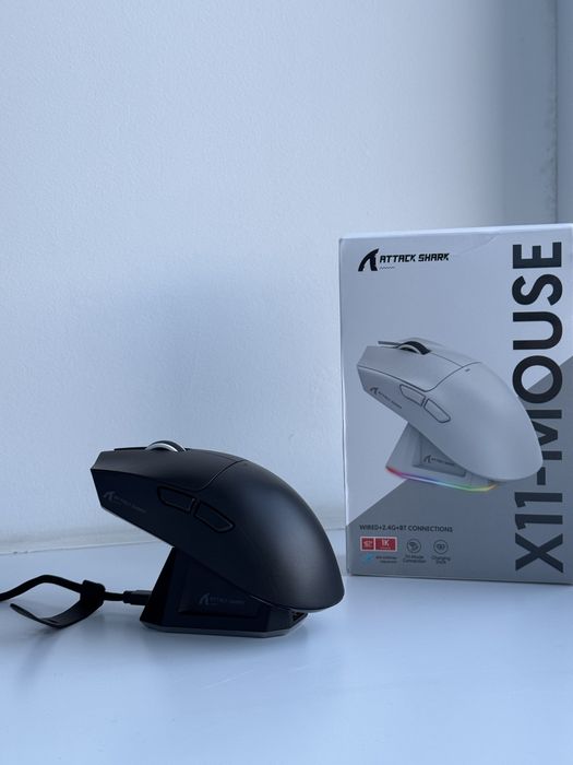 Бездротова ігрова мишка ATTACK SHARK X11 Із зарядною станцією