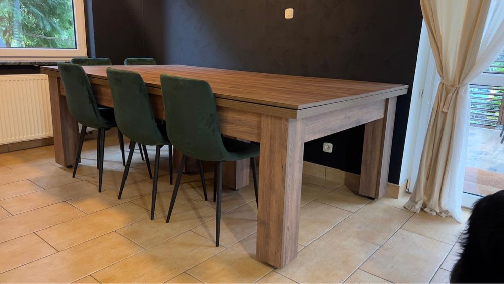 Stół jadalniany z bilardem