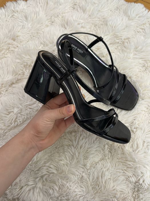 Eleganckie czarne sandały Nine West na obcasie
