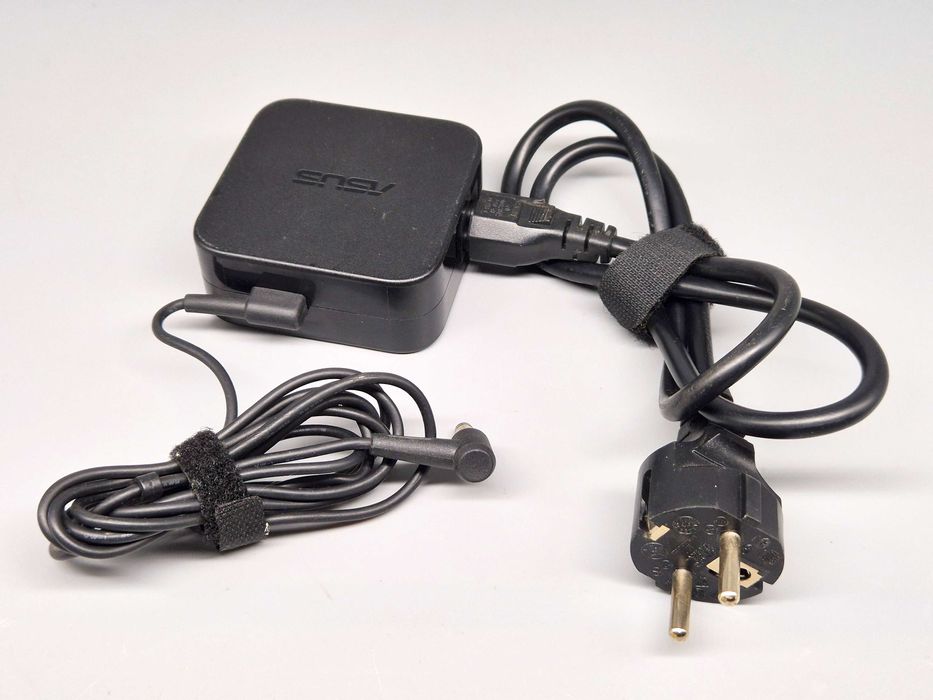 Zasilacz sieciowy do laptopa ASUS AC adapter 65W ADP-65GD B