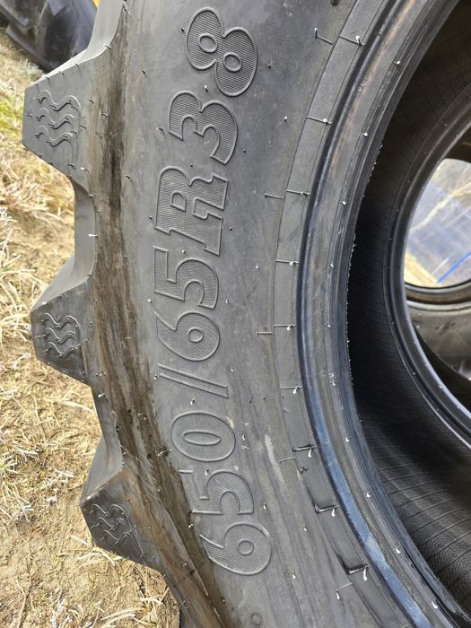 Opony 650/65r38 BKT