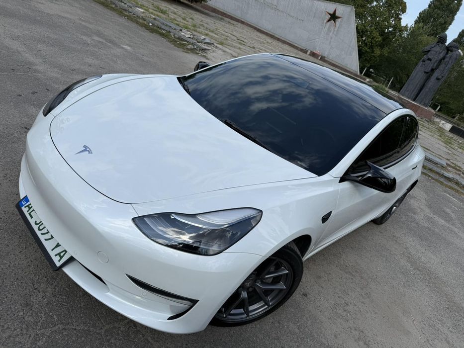 Продам Tesla model 3 restyling