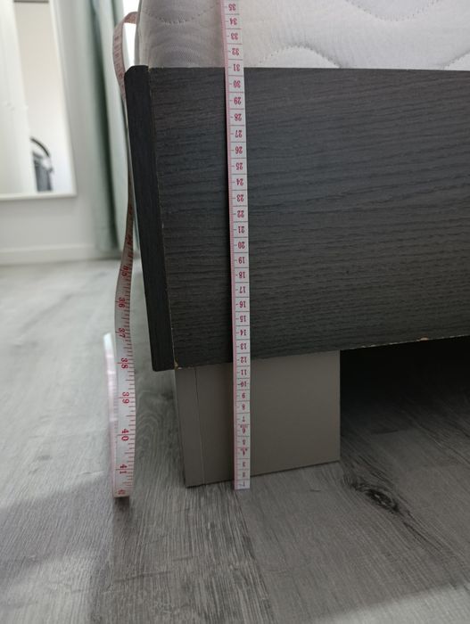 Cama com colchão 140x190