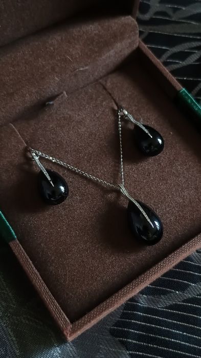 Zestaw biżuterii z diamentami