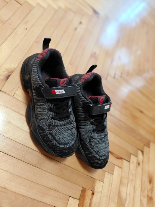 Дитячі, підліткові кросівки