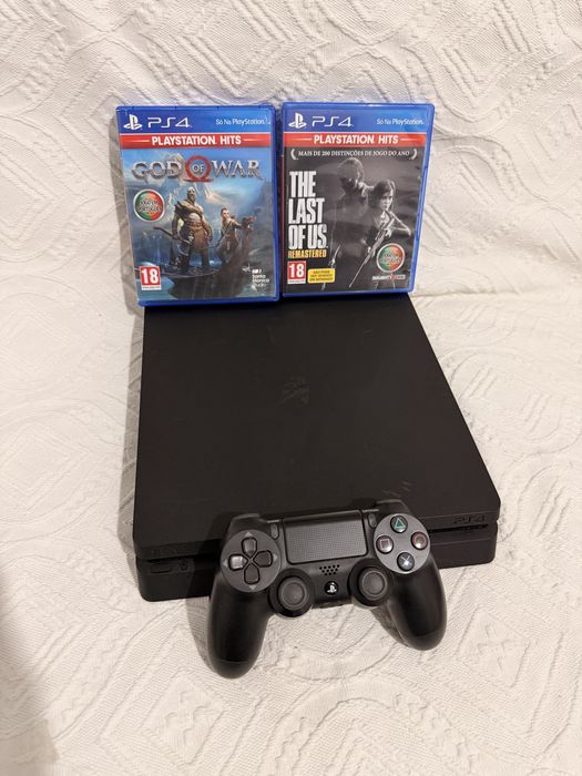 Ps4 1tb com comando e jogos