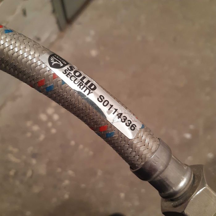 Wężyk przyłączeniowy do wody 3/4" x 3/4" x 600mm w oplocie metalowym