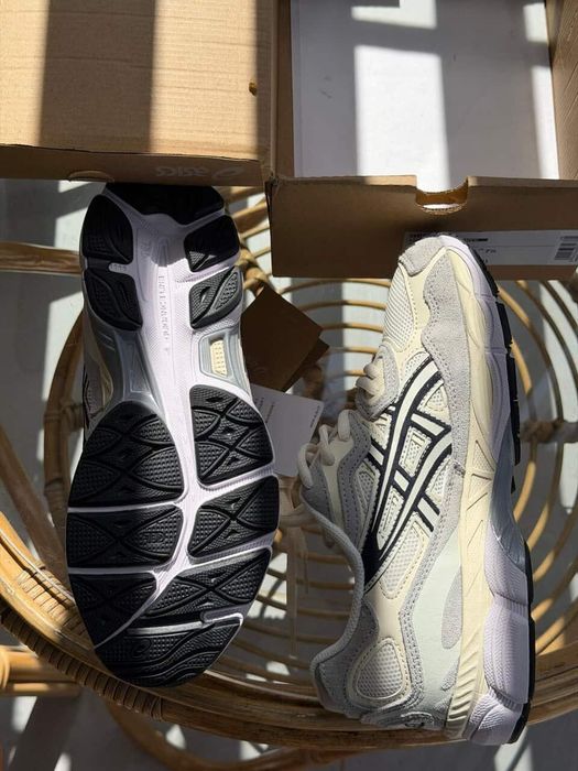 Asics Branco/Cinza Premium – Sapatilhas Casuais & Running | Novas