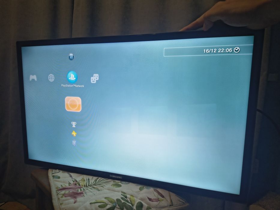 Продаю телевізор/монітор Samsung 4-го покоління