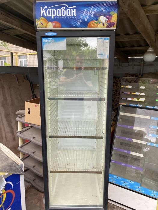 Холодильники, холодильні вітрини