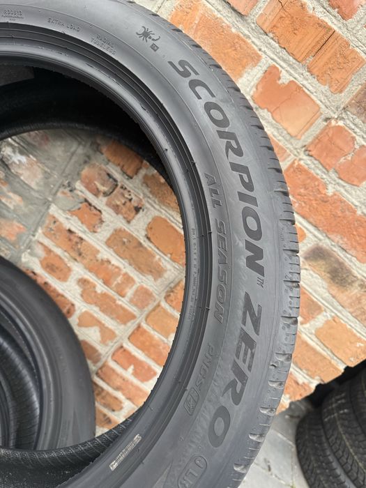 Резина Всесезонка б/у Pirelli 235/50R20