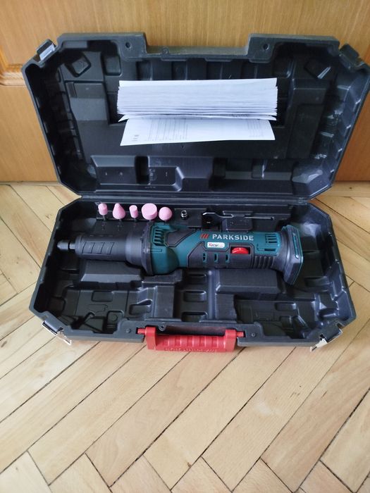 Товар с Германии клеевый пистолет PARKSIDE в кейсе