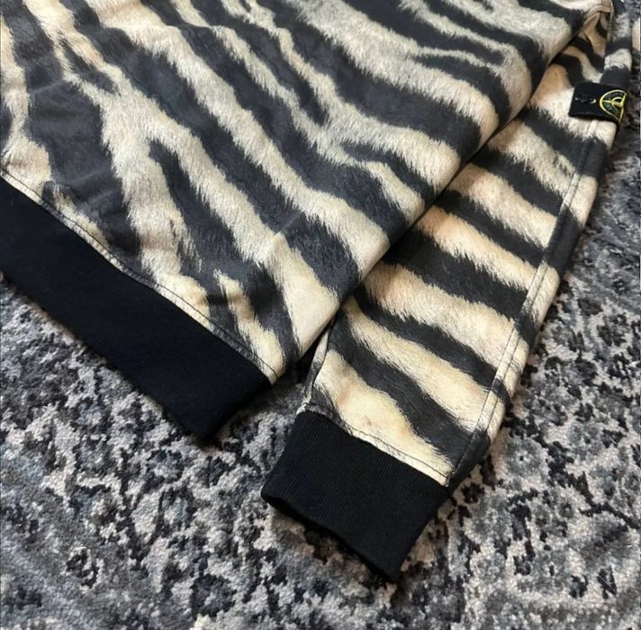 stone island tiger long sleeve