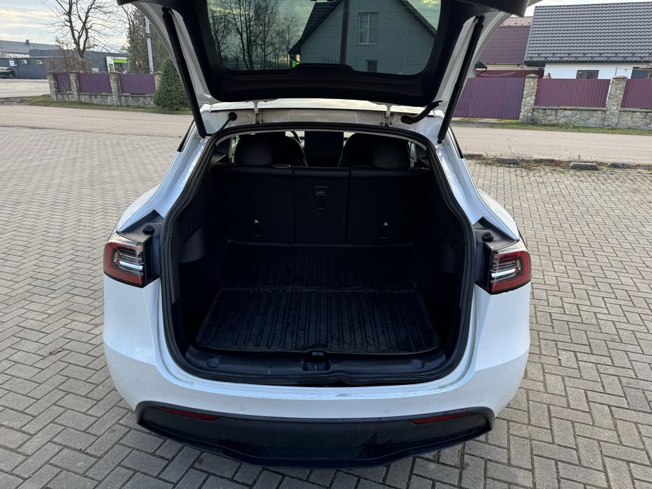 Tesla Model Y Long Range Dual Motor 82 кВт 2021